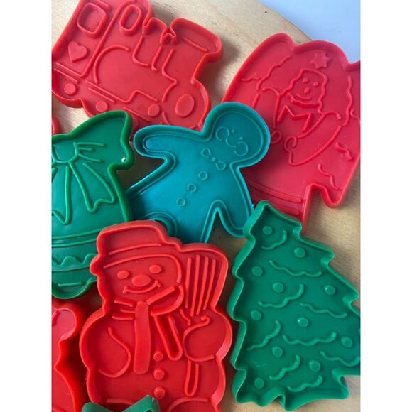 Christmas-Themed Plastic Cookie Cutters Set Of 11 - Santa Snowman Gingerbread Ma - Picture 3 of 8